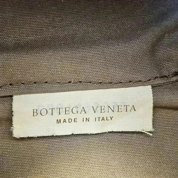 BV Intrecciato Leather Double  Zip Pouch - Picture 13 of 13